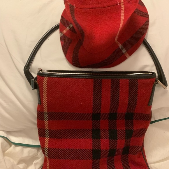 Burberry bucket hat - Picture 2 of 4